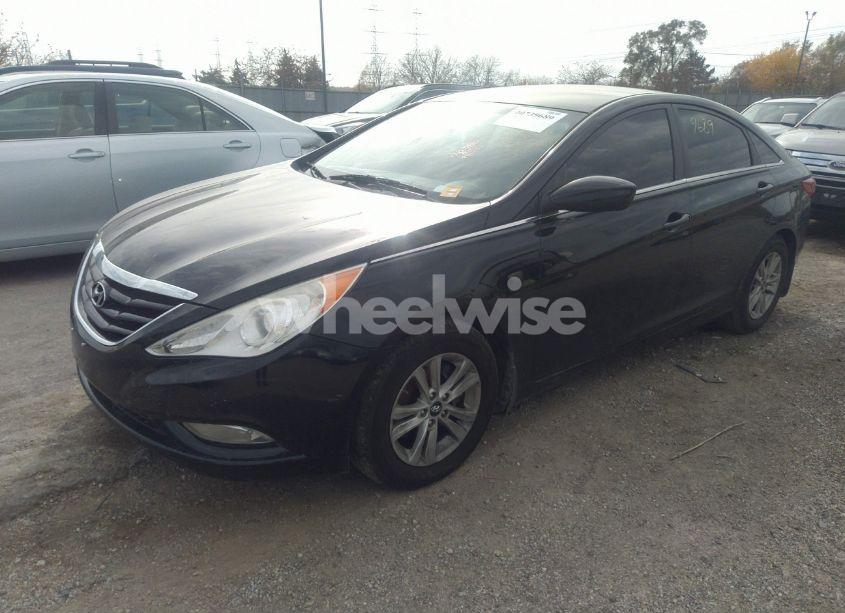 Photo 2 of 2013 Hyundai Sonata GLS (VIN 5NPEB4AC3DH562404)