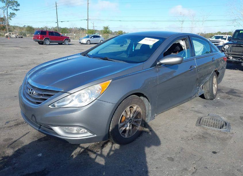 Photo 2 of 2013 Hyundai Sonata GLS (VIN 5NPEB4AC3DH569482)