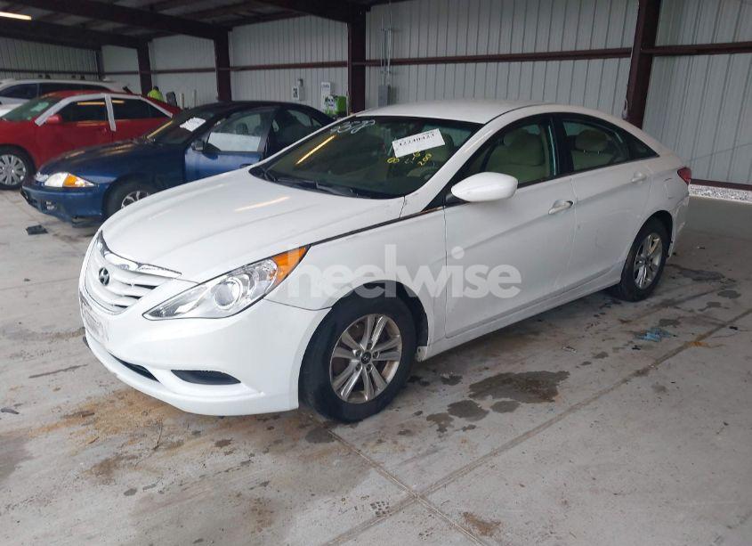 Photo 2 of 2013 Hyundai Sonata GLS (VIN 5NPEB4AC3DH702578)