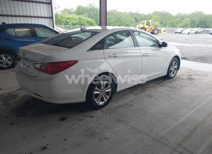 Photo 4 of 2013 Hyundai Sonata GLS (VIN 5NPEB4AC3DH702578)