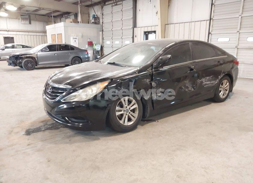 Photo 2 of 2013 Hyundai Sonata GLS (VIN 5NPEB4AC3DH703956)