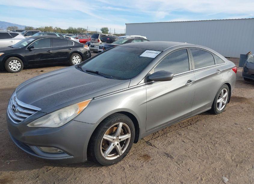 Photo 2 of 2013 Hyundai Sonata GLS (VIN 5NPEB4AC3DH745124)