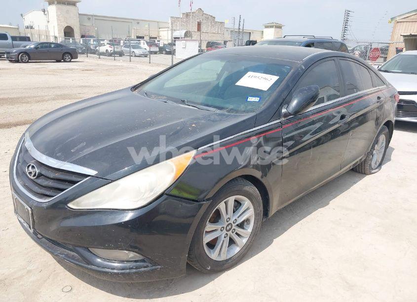 Photo 2 of 2013 Hyundai Sonata GLS (VIN 5NPEB4AC3DH752865)