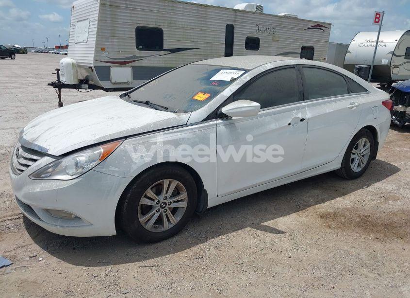 Photo 2 of 2013 Hyundai Sonata GLS (VIN 5NPEB4AC3DH779063)