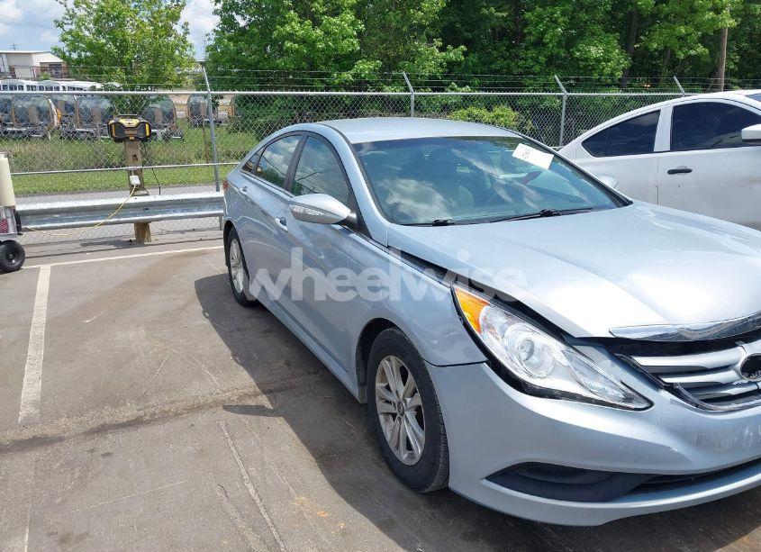 2014 Hyundai Sonata GLS (VIN 5NPEB4AC3EH839439) main photo