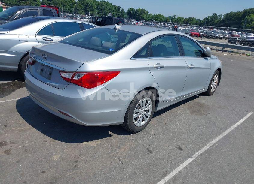 Photo 4 of 2011 Hyundai Sonata GLS (VIN 5NPEB4AC4BH013906)