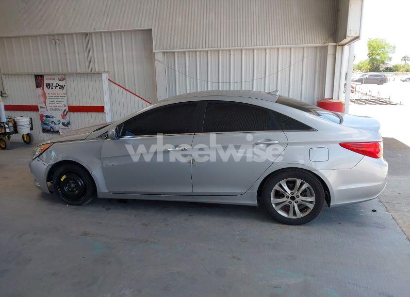 Photo 15 of 2011 Hyundai Sonata GLS (VIN 5NPEB4AC4BH044668)