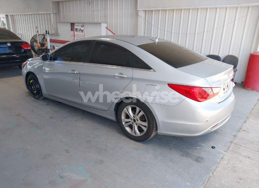 Photo 3 of 2011 Hyundai Sonata GLS (VIN 5NPEB4AC4BH044668)