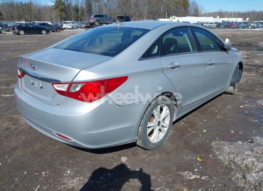 Photo 4 of 2011 Hyundai Sonata GLS (VIN 5NPEB4AC4BH046727)