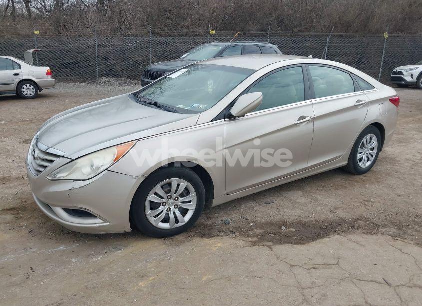 Photo 2 of 2011 Hyundai Sonata GLS (VIN 5NPEB4AC4BH060546)