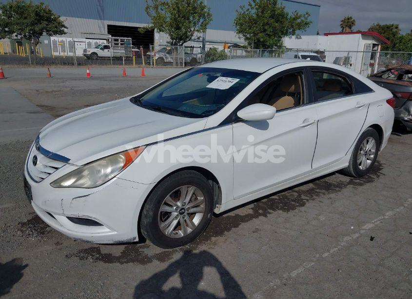 Photo 2 of 2011 Hyundai Sonata GLS (VIN 5NPEB4AC4BH150781)