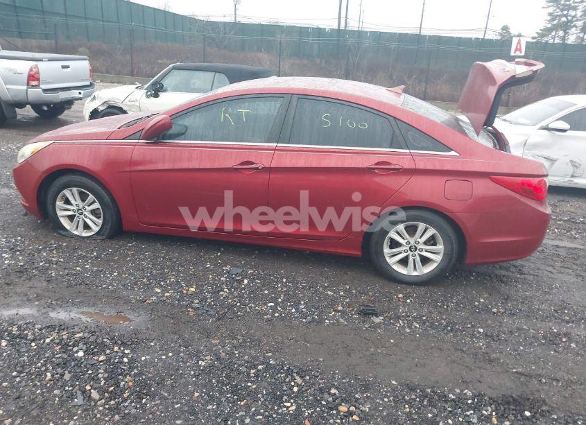 Photo 3 of 2011 Hyundai Sonata GLS (VIN 5NPEB4AC4BH203575)