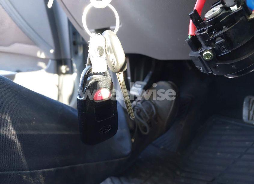 Photo 11 of 2011 Hyundai Sonata GLS (VIN 5NPEB4AC4BH211417)