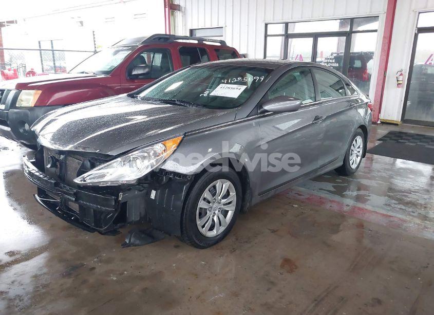Photo 2 of 2011 Hyundai Sonata GLS (VIN 5NPEB4AC4BH240609)