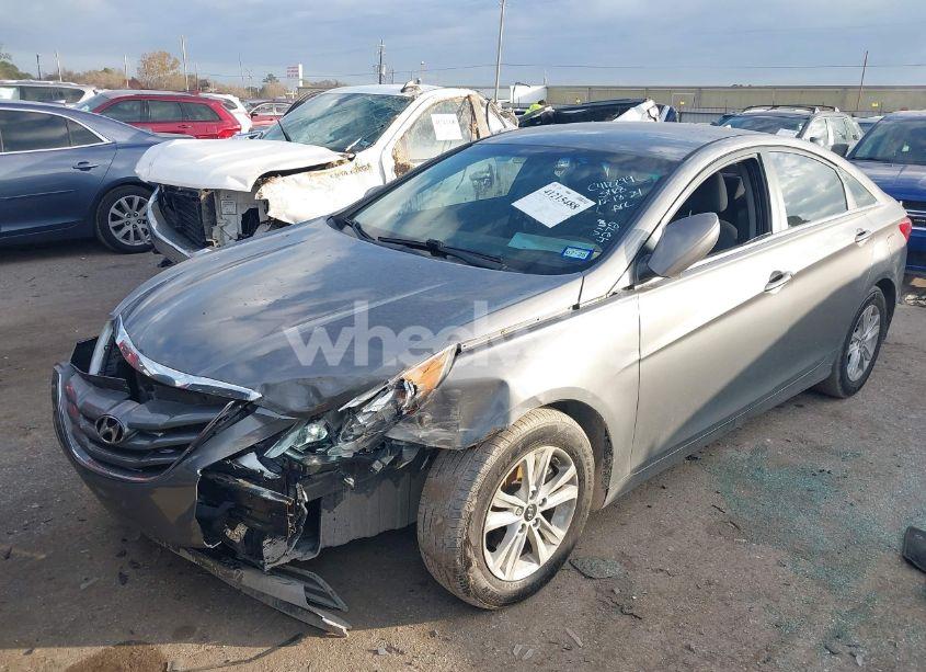 Photo 2 of 2011 Hyundai Sonata GLS (VIN 5NPEB4AC4BH244272)