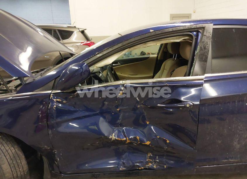 Photo 6 of 2011 Hyundai Sonata GLS (VIN 5NPEB4AC4BH305636)