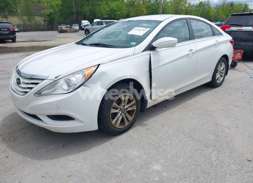 Photo 2 of 2012 Hyundai Sonata GLS (VIN 5NPEB4AC4CH402871)