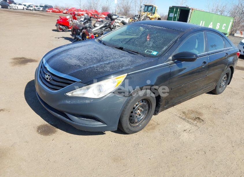 Photo 2 of 2012 Hyundai Sonata GLS (VIN 5NPEB4AC4CH426104)