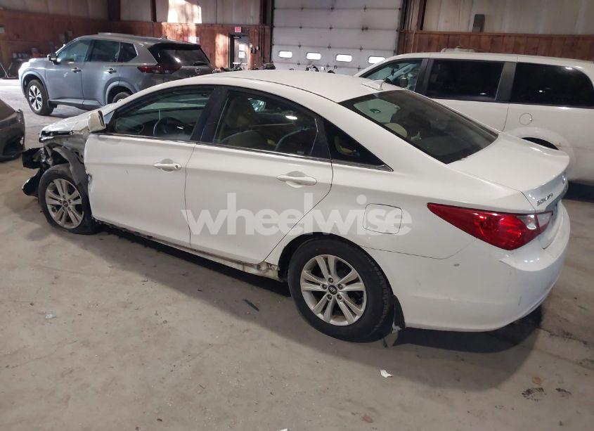 Photo 3 of 2012 Hyundai Sonata GLS (VIN 5NPEB4AC4CH435062)