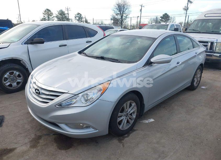 Photo 2 of 2013 Hyundai Sonata GLS (VIN 5NPEB4AC4DH539357)