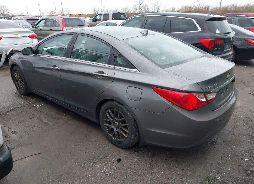 Photo 3 of 2013 Hyundai Sonata GLS (VIN 5NPEB4AC4DH551069)