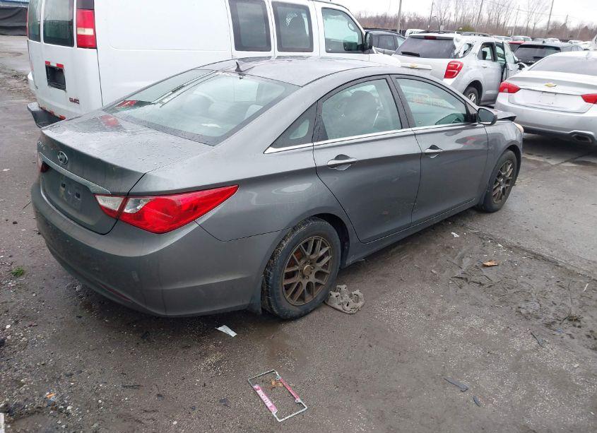 Photo 4 of 2013 Hyundai Sonata GLS (VIN 5NPEB4AC4DH551069)