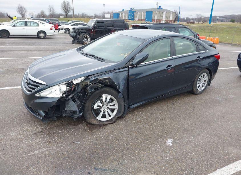 Photo 2 of 2013 Hyundai Sonata GLS (VIN 5NPEB4AC4DH565795)