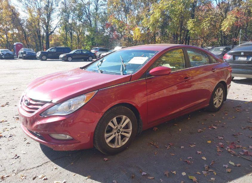 Photo 2 of 2013 Hyundai Sonata GLS (VIN 5NPEB4AC4DH570379)
