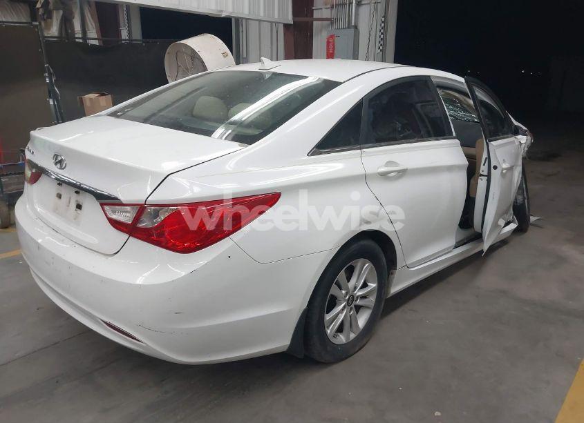 Photo 4 of 2013 Hyundai Sonata GLS (VIN 5NPEB4AC4DH571256)