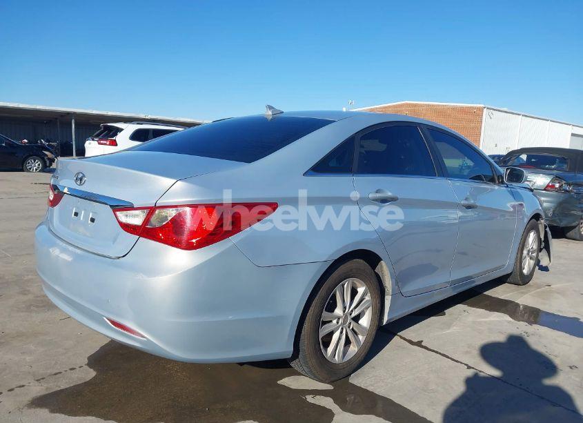 Photo 4 of 2013 Hyundai Sonata GLS (VIN 5NPEB4AC4DH605731)