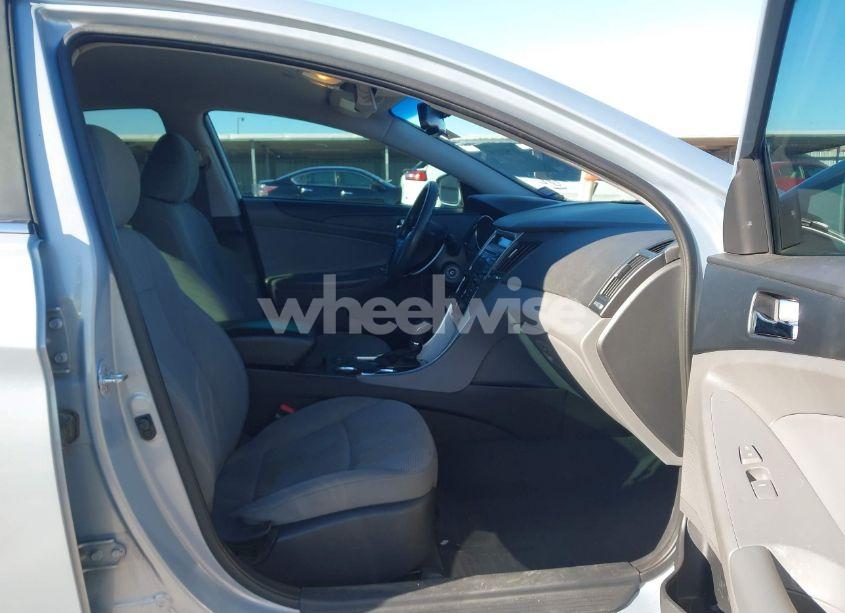 Photo 5 of 2013 Hyundai Sonata GLS (VIN 5NPEB4AC4DH605731)