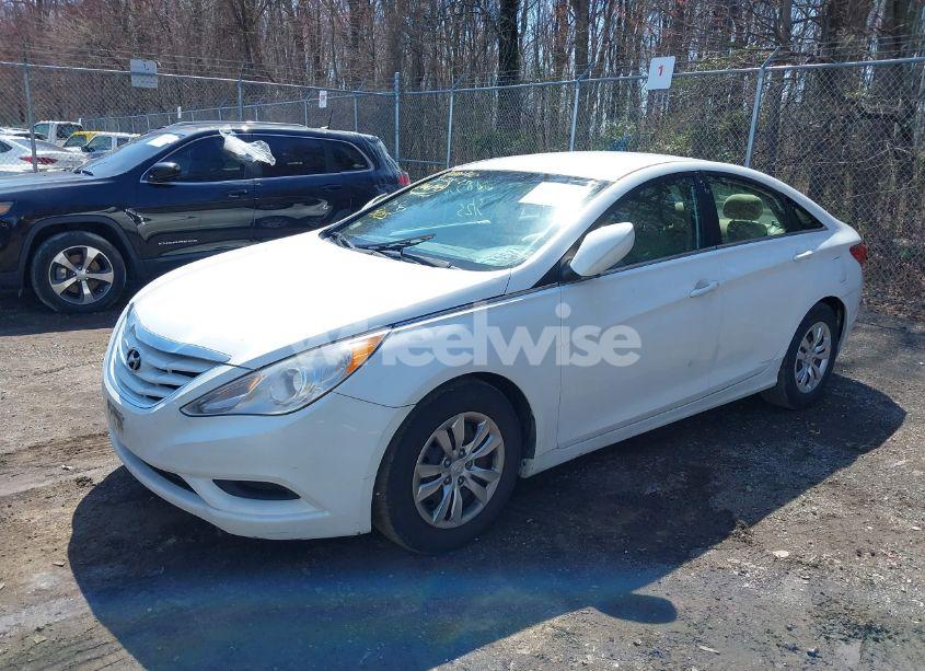 Photo 2 of 2013 Hyundai Sonata GLS (VIN 5NPEB4AC4DH608404)