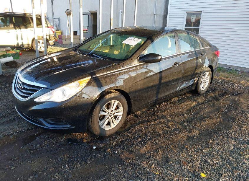 Photo 2 of 2013 Hyundai Sonata GLS (VIN 5NPEB4AC4DH611500)