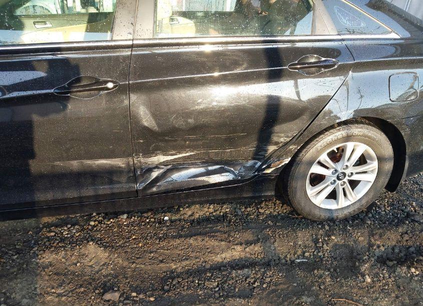 Photo 6 of 2013 Hyundai Sonata GLS (VIN 5NPEB4AC4DH611500)