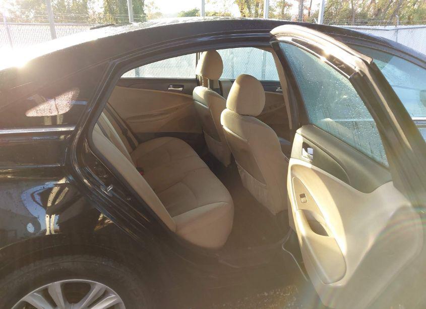 Photo 8 of 2013 Hyundai Sonata GLS (VIN 5NPEB4AC4DH611500)