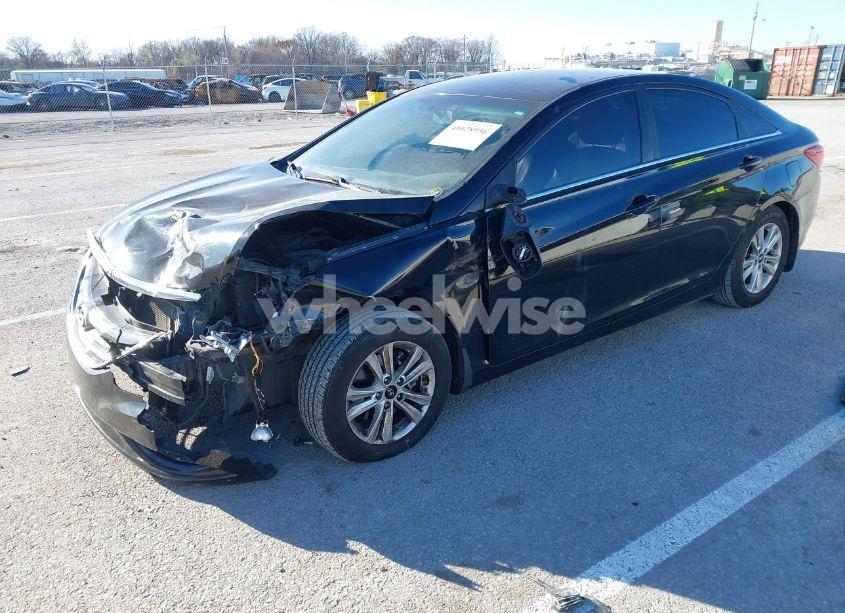 Photo 2 of 2013 Hyundai Sonata GLS (VIN 5NPEB4AC4DH614493)