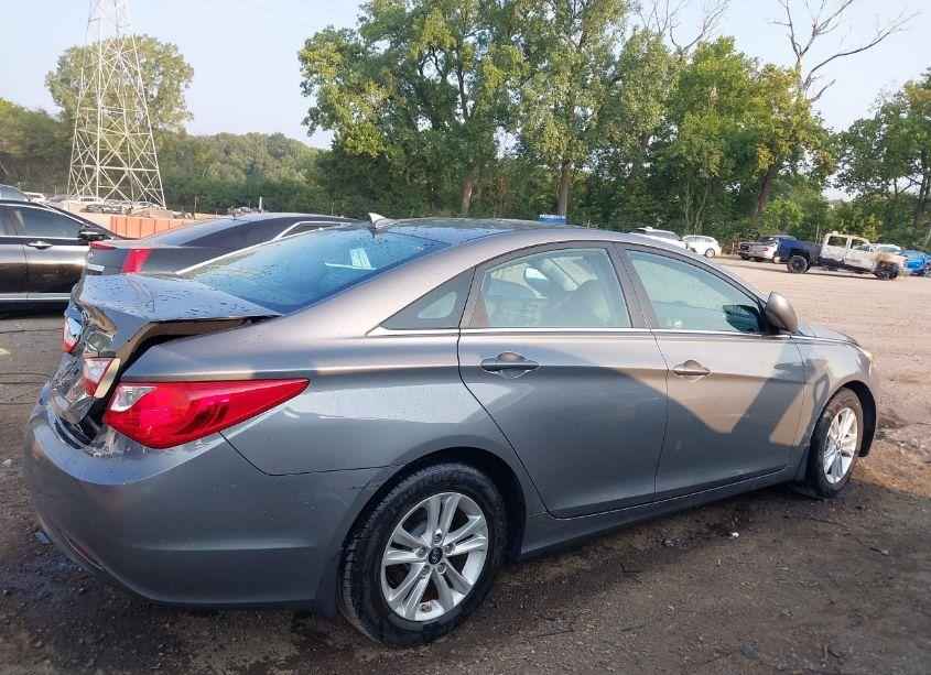 Photo 13 of 2013 Hyundai Sonata GLS (VIN 5NPEB4AC4DH625039)
