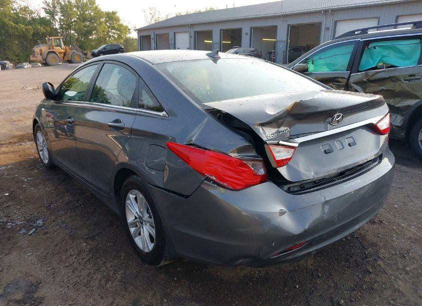 Photo 3 of 2013 Hyundai Sonata GLS (VIN 5NPEB4AC4DH625039)