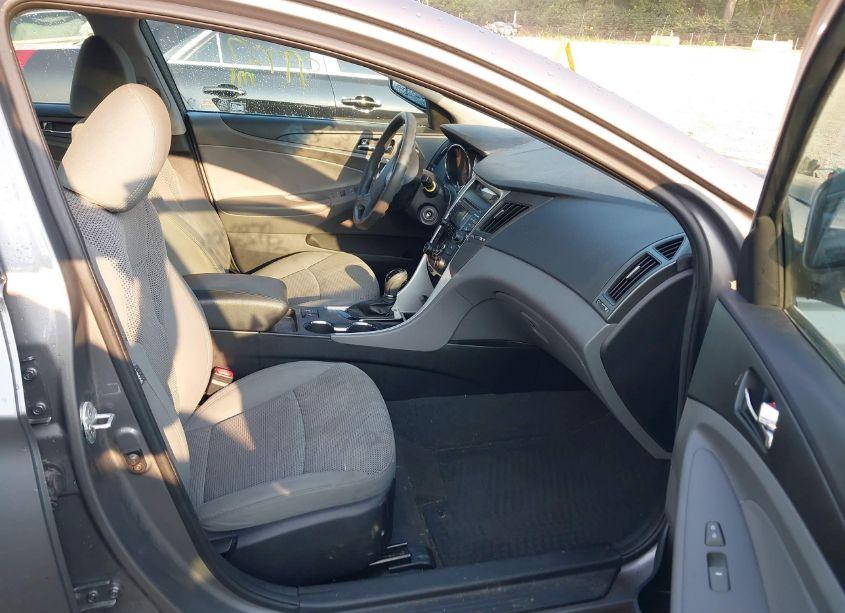 Photo 5 of 2013 Hyundai Sonata GLS (VIN 5NPEB4AC4DH625039)