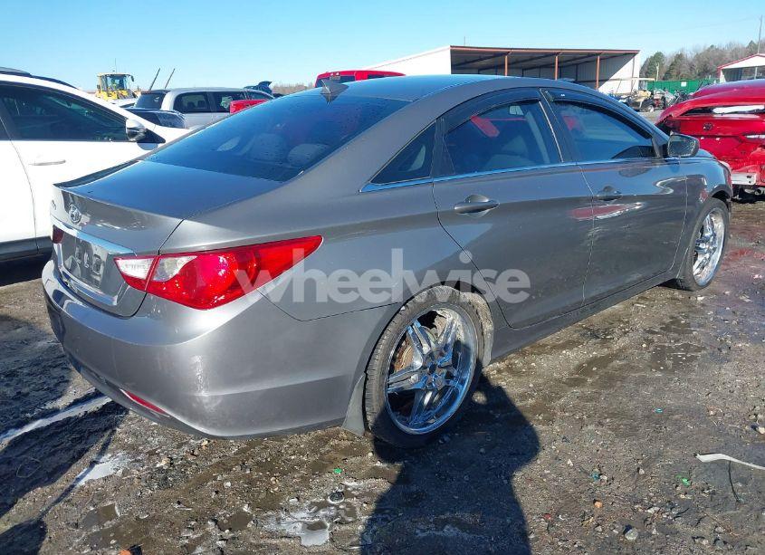 Photo 4 of 2013 Hyundai Sonata GLS (VIN 5NPEB4AC4DH626207)