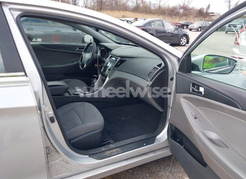 Photo 5 of 2013 Hyundai Sonata GLS (VIN 5NPEB4AC4DH630192)
