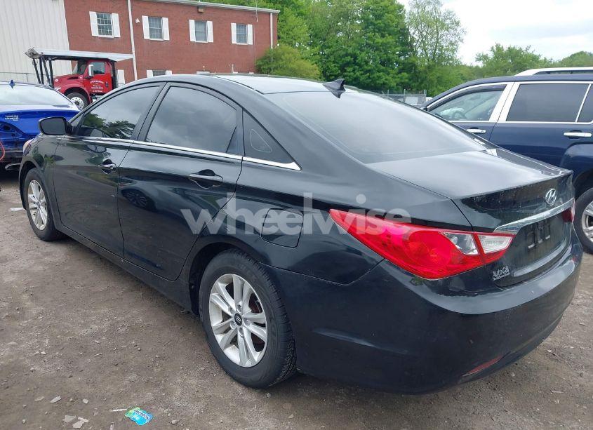 Photo 3 of 2013 Hyundai Sonata GLS (VIN 5NPEB4AC4DH635750)