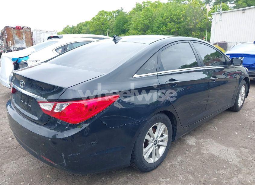 Photo 4 of 2013 Hyundai Sonata GLS (VIN 5NPEB4AC4DH635750)