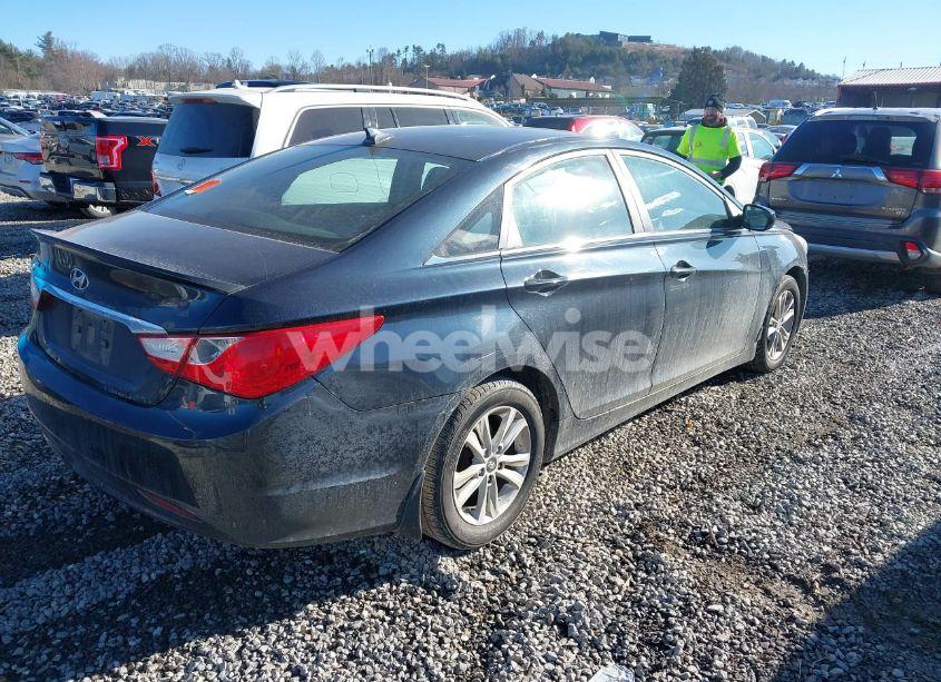 Photo 4 of 2013 Hyundai Sonata GLS (VIN 5NPEB4AC4DH640852)