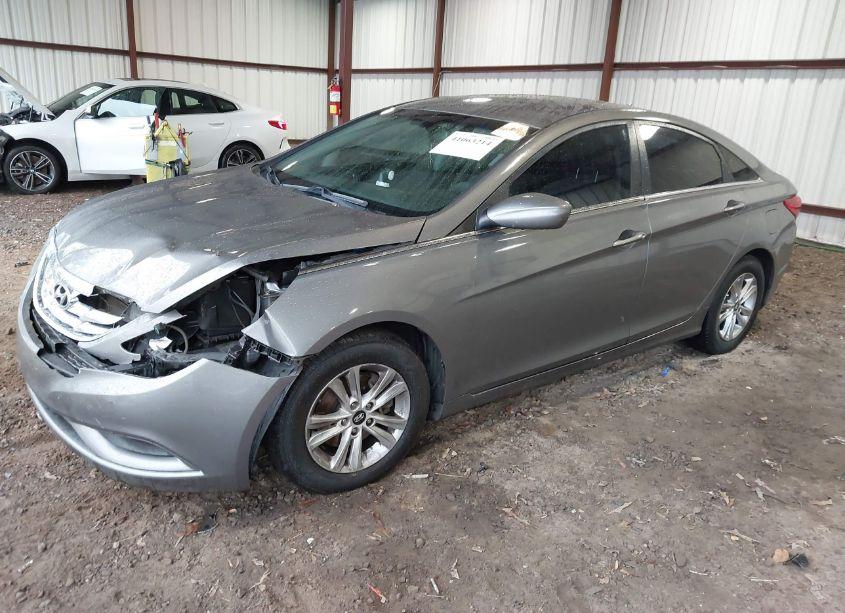 Photo 2 of 2013 Hyundai Sonata GLS (VIN 5NPEB4AC4DH653259)