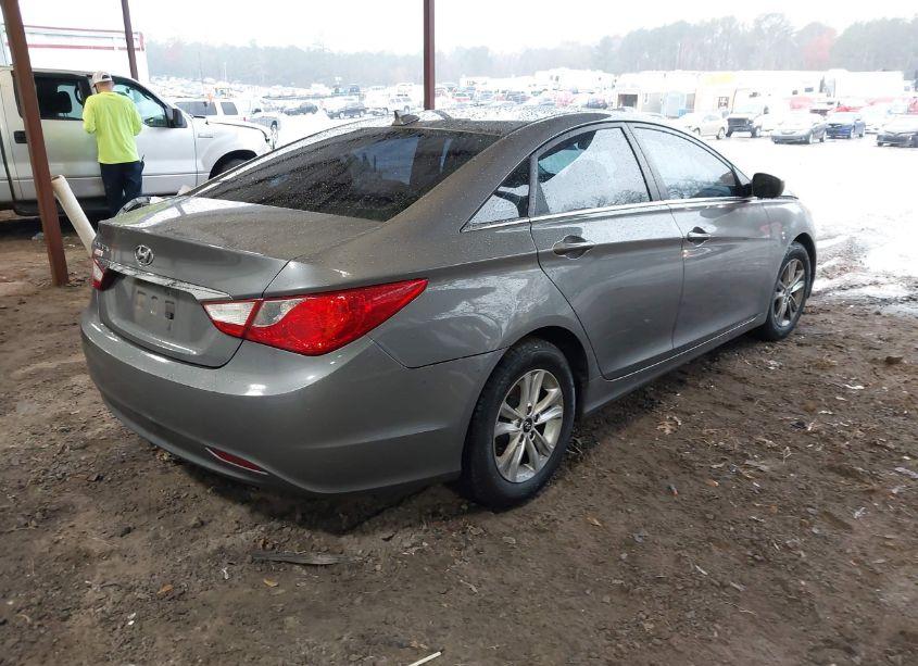 Photo 4 of 2013 Hyundai Sonata GLS (VIN 5NPEB4AC4DH653259)