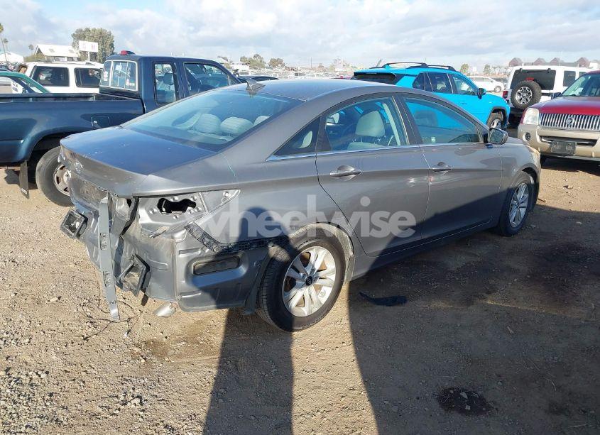 Photo 4 of 2013 Hyundai Sonata GLS (VIN 5NPEB4AC4DH655870)