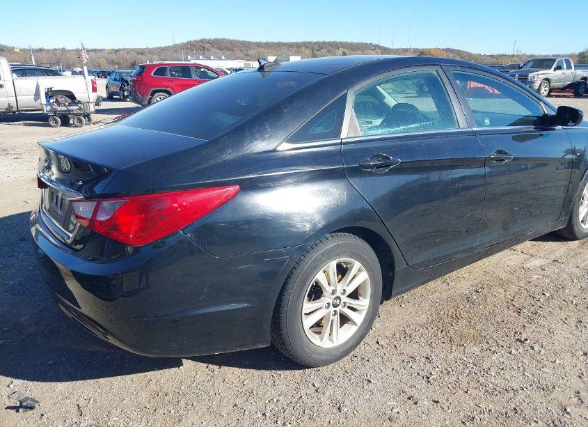 Photo 4 of 2013 Hyundai Sonata GLS (VIN 5NPEB4AC4DH694510)