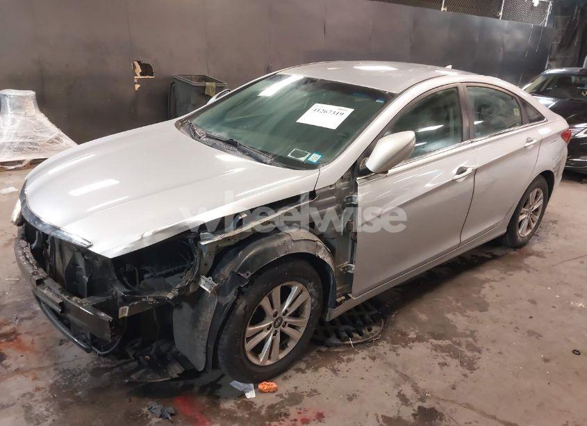 Photo 2 of 2013 Hyundai Sonata GLS (VIN 5NPEB4AC4DH700256)