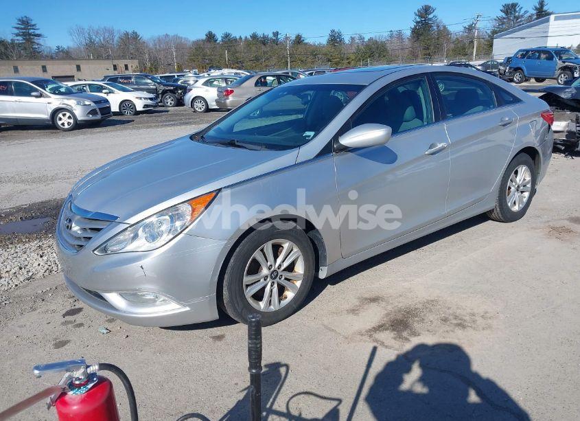 Photo 2 of 2013 Hyundai Sonata GLS (VIN 5NPEB4AC4DH710852)